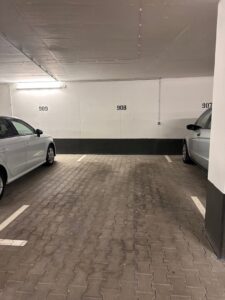 Tiefgaragenstellplatz CLO17