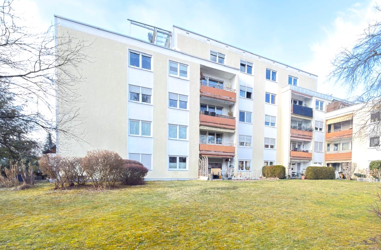 Ansicht Haus mit Südterrasse2